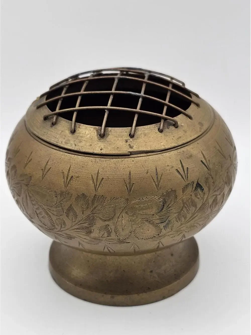 Vtg Indian Brass Flower Frog Bowl Etched Floral Ikebana Vase With Grid Insert
